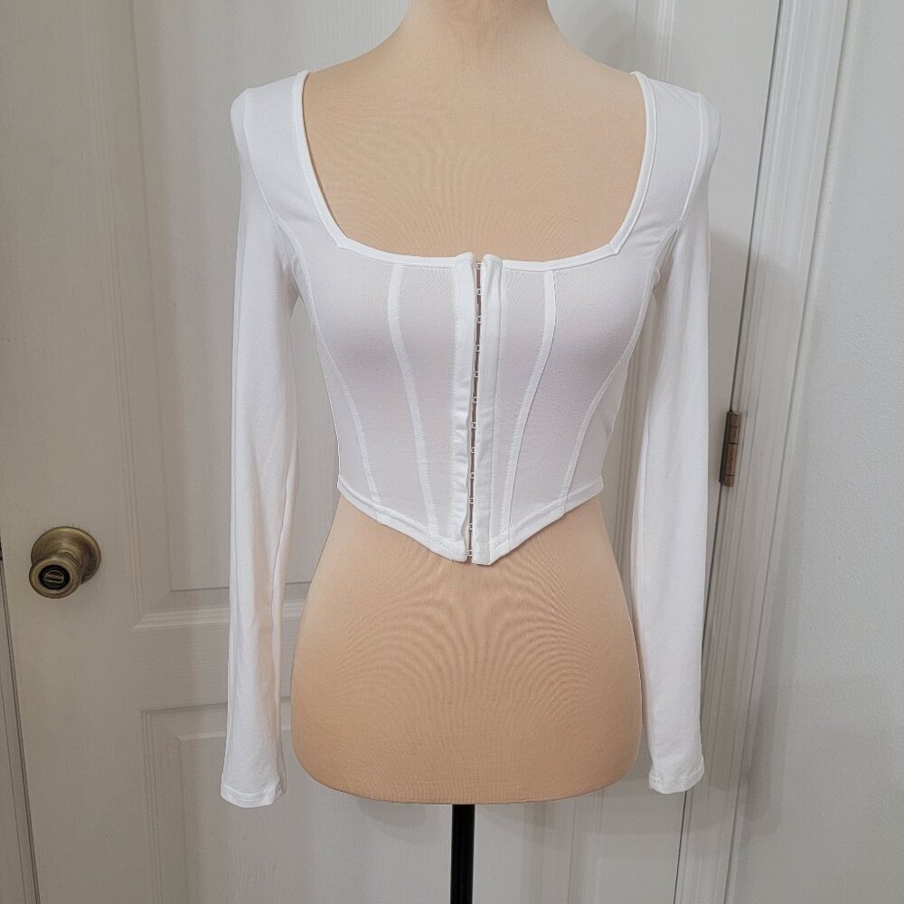 SHEIN Size XS White Asymmetrical Hem Hook and Eye Closure Crop Top, EUC - Picture 2 of 11